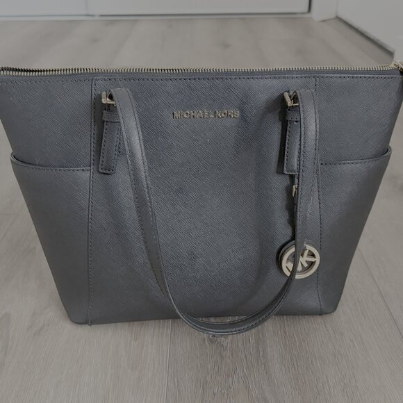 Michael Kors Handbags - Michael Kors Jet Set Travel Medium Saffiano Leather Tote, Black